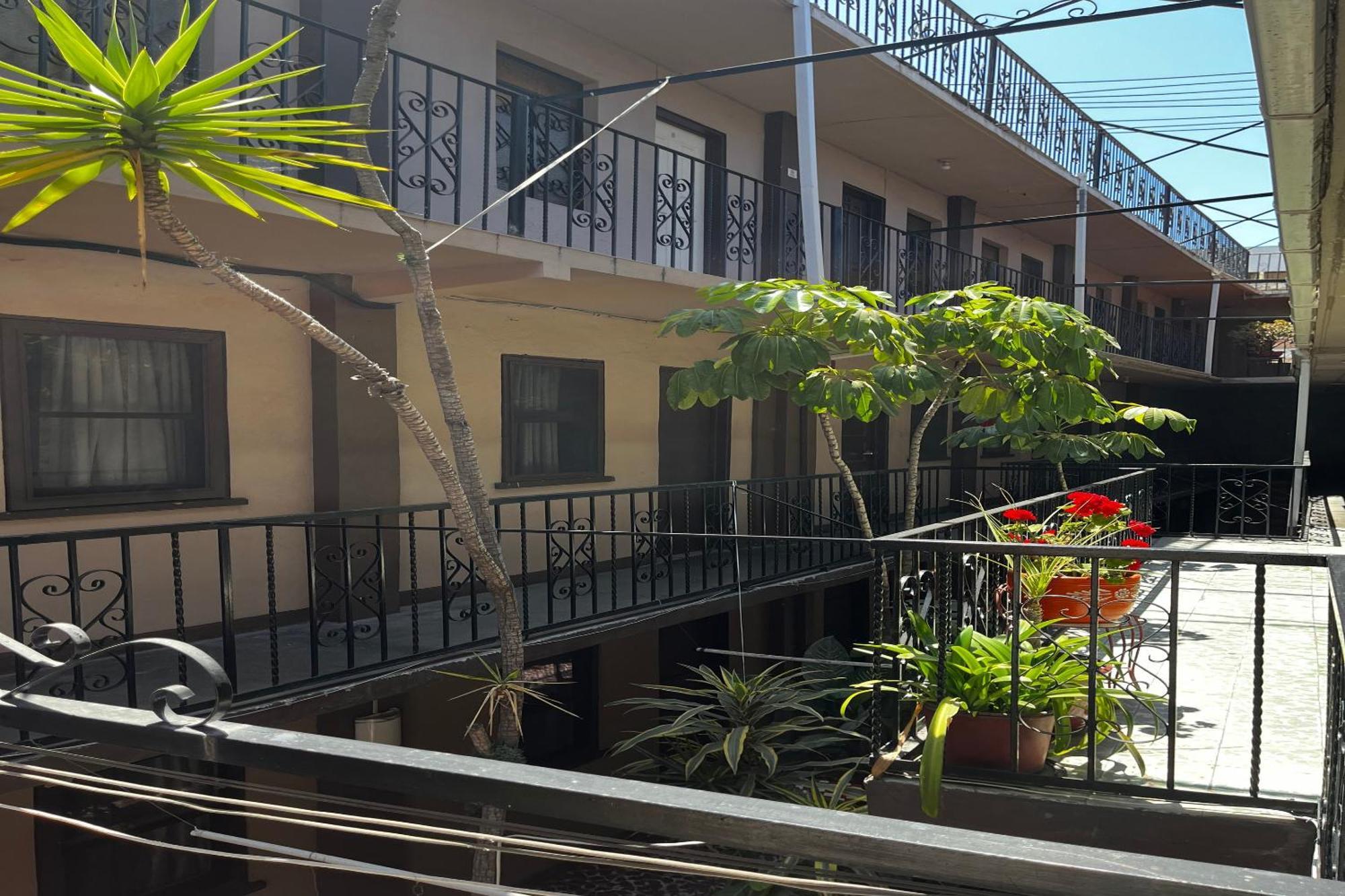 Oyo Hotel Linda Tijuana Exterior photo